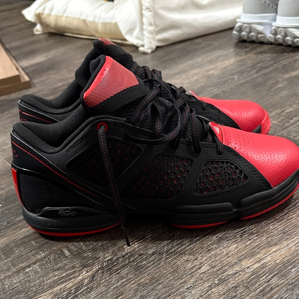 Adidas - Picture 2 of 6